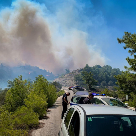 Φωτιά στην Ξάνθη: Επιχειρούν επίγειες και εναέριες δυνάμεις