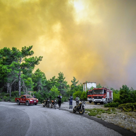 Φωτιά στη Ρόδο: Δεν υπάρχει προσαγωγή υπόπτου λέει ο εκπρόσωπος της πυροσβεστικής