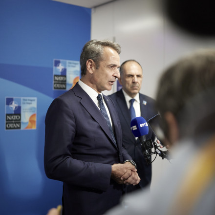 Μητσοτάκης από ΝΑΤΟ: «Θωρακίζουμε τις Ένοπλες Δυνάμεις, θέσαμε όσα έπρεπε στη συνάντηση με Ερντογάν»