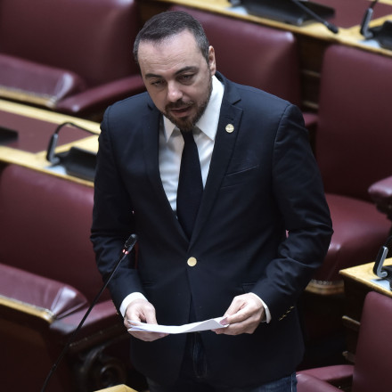 Θυμήθηκαν την Μπατζελή και ήθελαν το «κεφάλι» του Παρασύρη