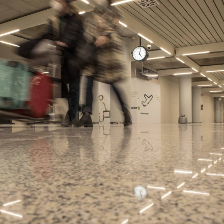 Σκηνές πανικού στο αεροδρόμιο της Μαγιόρκα – Κατέρρευσε τμήμα της οροφής στο χώρο αφίξεων