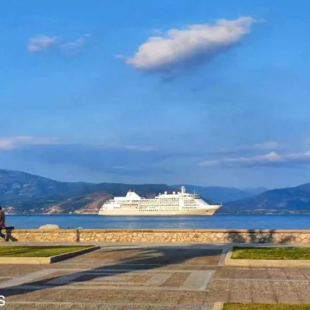 Το κρουαζιερόπλοιο Silver Moon επέλεξε την πόλη του Ναυπλίου