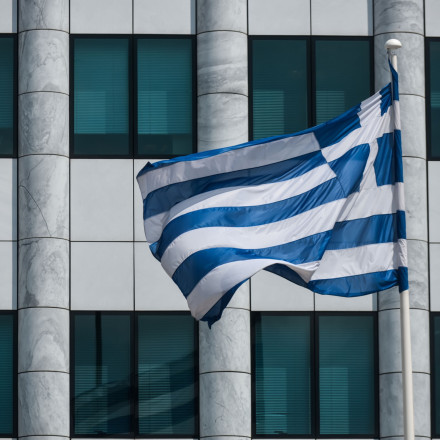 Γιατί οι ξένοι οίκοι δίνουν υψηλότερες τιμές-στόχους στις ελληνικές τραπεζικές μετοχές