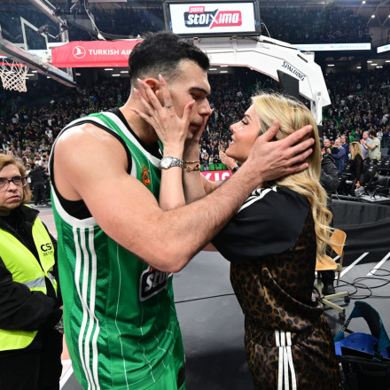 Κώστας Σλούκας - Μαρία Δαρσινού: Βάφτισαν τον γιο τους σε μια παραμυθένια τελετή (pics)