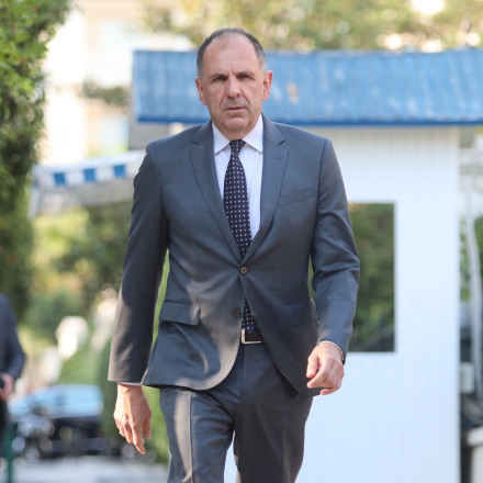 Λιβύη: Υποσχέσεις Χαφτάρ σε Γεραπετρίτη για το μεταναστευτικό - «Έκρηξη» ροών σε Κρήτη και Γαύδο