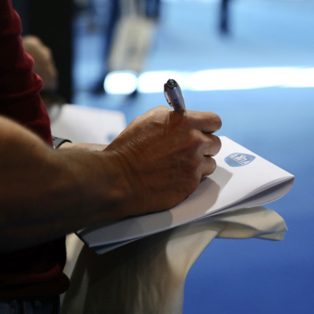 Νέο επίδομα ανεργίας: Έως 1.295 ευρώ και σύνδεση με τα έτη ασφάλισης – Πιλοτικά έως το 2026