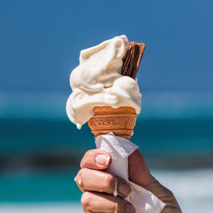 Κλιματική αλλαγή: Γιατί το παγωτό βανίλια κινδυνεύει να γίνει πολυτέλεια