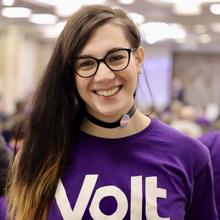 Η πρώτη τρανς γυναίκα πρόεδρος ελληνικού κόμματος - Ποια είναι η 26χρονη Ηλέκτρα Ρώμη Δόχτση