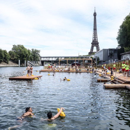 Παρίσι: Δωρεάν βουτιές στον Σηκουάνα για πρώτη φορά έπειτα από το 1923