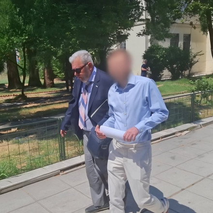 Ελεύθερος και χαμογελαστός ο δημοσιογράφος που κατηγορείται για εκβίαση της Ζέττας Μακρή