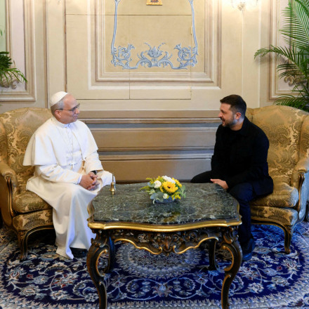 Συνάντηση Ζελένσκι με Πάπα Λέοντα: Ανοικτό το Βατικανό για ειρηνευτικές συνομιλίες Ρωσίας-Ουκρανίας