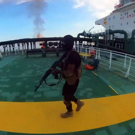 Νέο βίντεο με την επίθεση των Χούθι στο ελληνικών συμφερόντων πλοίο «Magic Seas» στην Ερυθρά Θάλασσα