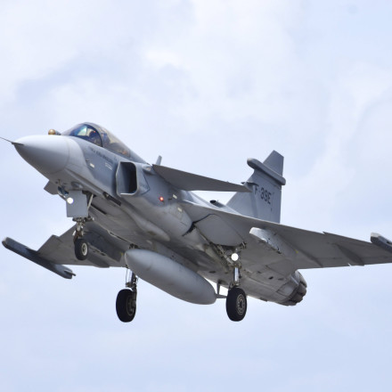 Τεχνητή νοημοσύνη: Γεγονός η πρώτη πτήση μαχητικού αεροσκάφους χωρίς πιλότο