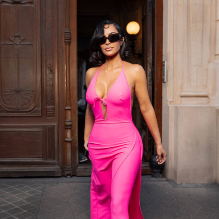 O Demna αποχαιρέτησε τον οίκο Balenciaga με Κιμ Καρντάσιαν και Ναόμι Κάμπελ στην πασαρέλα