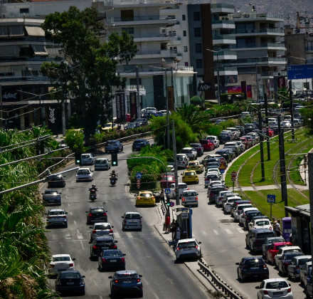 Κίνηση: Κυκλοφοριακό κομφούζιο στο λιμάνι Πειραιά - Σε ρυθμούς Αυγούστου ο Κηφισός