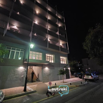 Τραγωδία στο Λουτράκι: 83χρονη τουρίστρια έπεσε από τον 5ο όροφο ξενοδοχείου