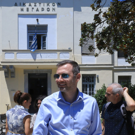 Ο Δημήτρης Μαρέδης σπάει τη σιωπή του: « Η Μακρή θέλησε να κολλήσει λεκέ στο πουκάμισό μου»