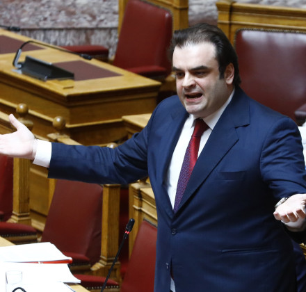 Πιερρακάκης: Στη δικαιοσύνη κατά «ακροδεξιών εντύπων» - Στο ταμείο άνεργων δημοσιογράφων τα έσοδα Πιερρακάκης: Στη δικαιοσύνη κατά «ακροδεξιών εντύπων» - Στο ταμείο άνεργων δημοσιογράφων τα έσοδα