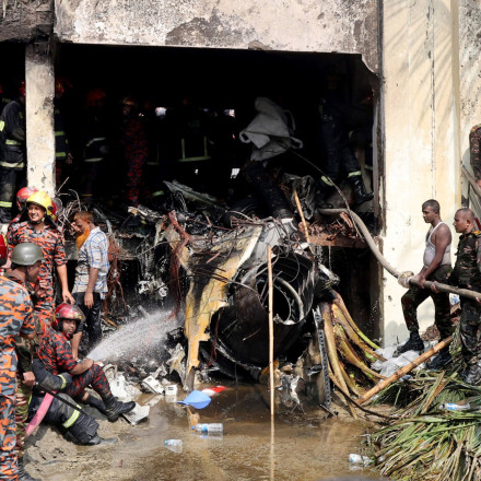 Μπανγκλαντές: Τουλάχιστον 19 νεκροί από τη συντριβή αεροπλάνου σε σχολείο - Μαθητές στα θύματα