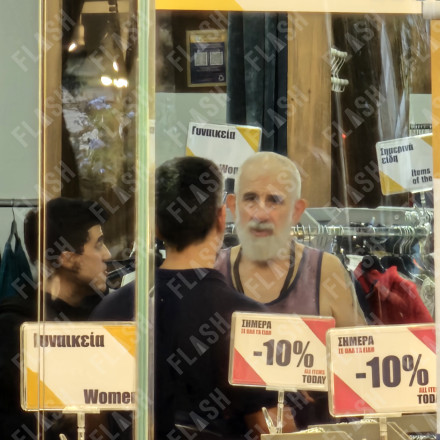 Πέτρος Φιλιππίδης: Πως ξέσπασε η φωτιά στο σπίτι του - Υπό εξέταση και το σενάριο του εμπρησμού