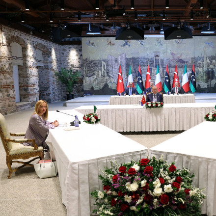 Συνάντηση Ερντογάν με Μελόνι και Ντμπέιμπα στην Κωνσταντινούπολη με φόντο την Ανατολική Μεσόγειο