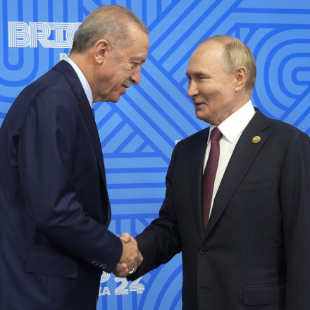 Παρέμβαση Ερντογάν για Ουκρανικό: Θα έχω επαφές με Τραμπ, Πούτιν για συνάντηση στην Κωνσταντινούπολη