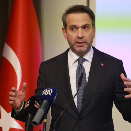 Υπουργός Ενέργειας Τουρκίας: Σκέψεις για γεωτρήσεις στη Μεσόγειο στο πλαίσιο των συμφωνιών με Λιβύη