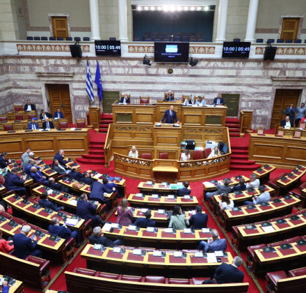 Εκλογικός νόμος και μετακινούμενα δοκάρια Εκλογικός νόμος και μετακινούμενα δοκάρια