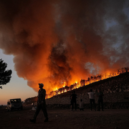 Η Vodafone στηρίζει τους συνδρομητές που πλήττονται από πυρκαγιές