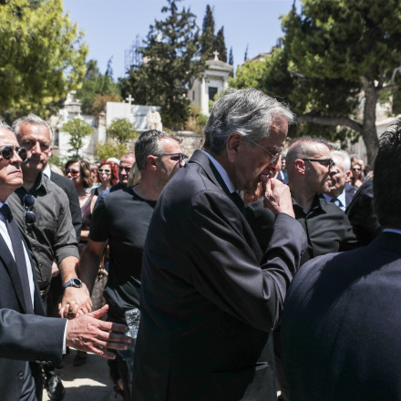 Σπαραγμός στο «αντίο» του Αντώνη Σαμαρά στην κόρη του: «Ευχαριστώ το Θεό που μας έδωσε αυτό το δώρο»