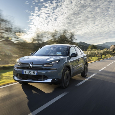 Nέα έκδοση Citroën C4 "Collection" 2025: Χαρακτήρας, Άνεση και Συνδεσιμότητα