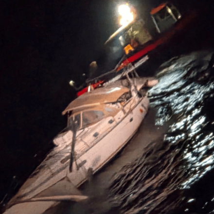 Διασώθηκαν οι Γάλλοι επιβαίνοντες του ιστιοφόρου που εξέπεμψε SOS - Μεταφέρθηκαν σώοι στην Πάρο