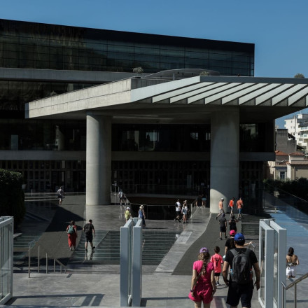 Αιματηρό επεισόδιο στο Μουσείο Ακρόπολης: Έδειρε μέχρι λιποθυμίας επίδοξο ληστή