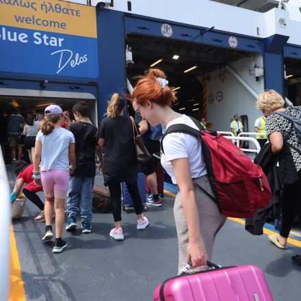 Ανθεκτική στα λειτουργικά κόστη η ελληνική ακτοπλοΐα - Σταθερά τα εισιτήρια φέτος Ανθεκτική στα λειτουργικά κόστη η ελληνική ακτοπλοΐα - Σταθερά τα εισιτήρια φέτος