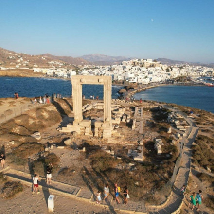 Νάξος: Ξηλώνουν το συρματόπλεγμα από την Πορτάρα - Δικαιώθηκε ο δήμος