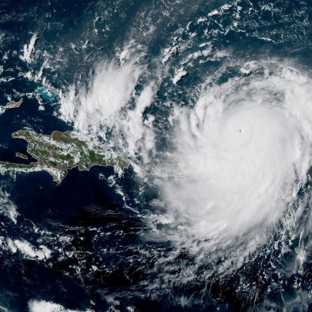 Συναγερμός στις Μπαχάμες για τον κυκλώνα Έριν: «Έρχονται καταστροφικοί άνεμοι»