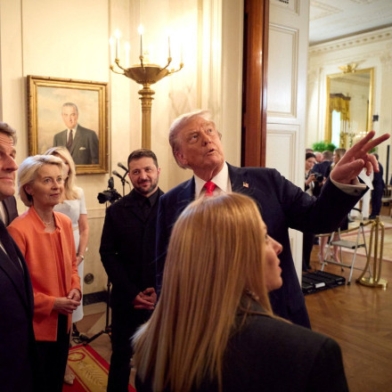 Έδιωξε ο Τραμπ την φον ντερ Λάιεν από το Οβάλ Γραφείο: Η απάντηση της Κομισιόν