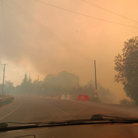 Κύπρος: Μεγάλη φωτιά στην Πάφο - Απειλούνται σπίτια και παρεκκλήσια