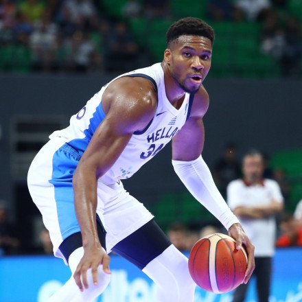 Live η φιλική αναμέτρηση της Ελλάδας με την Λετονία