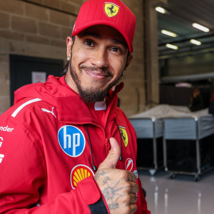 Λιούις Χάμιλτον– Ferrari: Οι «χρυσές» απολαβές και τα εκατομμύρια που έφερε στη Scuderia