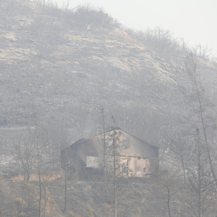 Έβρος: Όταν η αλληλεγγύη νικά την πύρινη καταστροφή-Έχτισαν ξανά με έρανο το σπίτι συγχωριανού τους