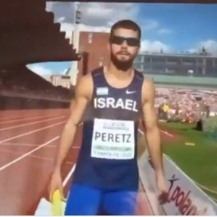 Αδιανόητη χειρονομία αποκεφαλισμού από Ισραηλινό σπρίντερ on camera