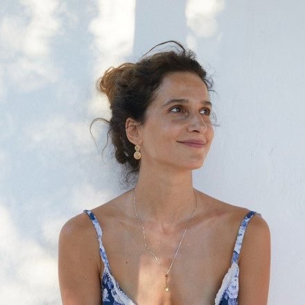 Μαρίνα Καλογήρου: «Ο Χριστόφορος Παπακαλιάτης δεν επιλέγει τους ίδιους ηθοποιούς στις δουλειές του»