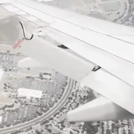 Πανικός σε πτήση στις ΗΠΑ: Αποκολλήθηκε τμήμα του φτερού λίγο μετά την απογείωση