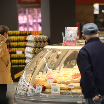 Συναγερμός για τη φέτα – Έρχονται αυξήσεις στα γαλακτοκομικά λόγω ευλογιάς στα αιγοπρόβατα