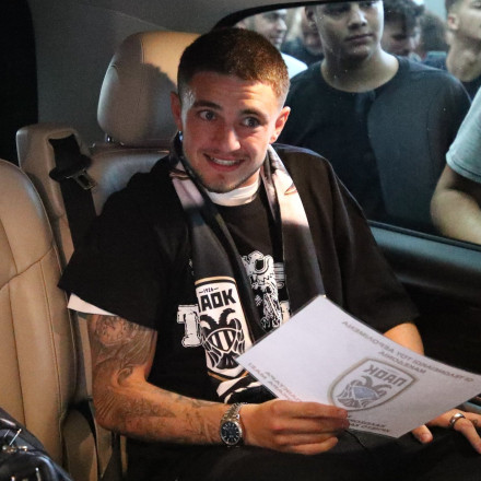 ΠΑΟΚ: Η παρακάμερα της άφιξης του Χρήστου Ζαφείρη και η παρουσίαση με τον Ζαφείρη Μελά (vid)