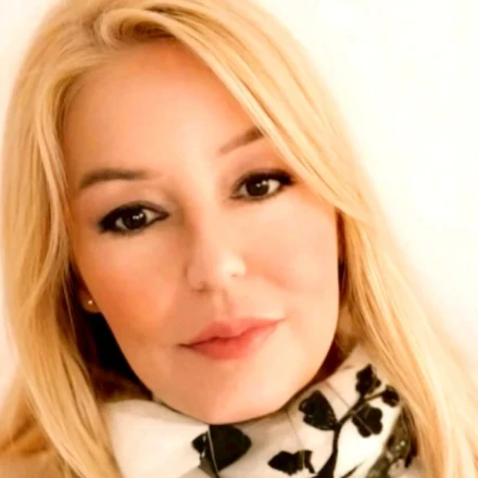 Έφυγε από τη ζωή στα 53 της η δημοσιογράφος Κατερίνα Ζαχαράκη