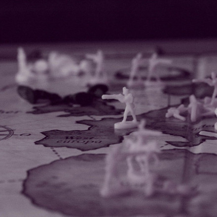 Στα άκρα Μόσχα - ΕΕ: Το «αρπακτικό» Πούτιν και ο «στρατηγικός προβοκάτορας» στα σύνορα της Ρωσίας