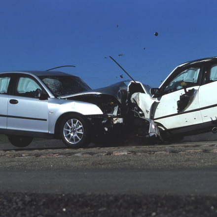 Τροχαία ατυχήματα και ηλικία: Τα λάθη νέων και ηλικιωμένων οδηγών