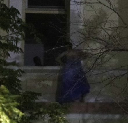 Λήξη συναγερμού στο νοσοκομείο Ελπίς: Κατέβασαν τον άνδρα που απειλούσε να πέσει στο κενό Λήξη συναγερμού στο νοσοκομείο Ελπίς: Κατέβασαν τον άνδρα που απειλούσε να πέσει στο κενό